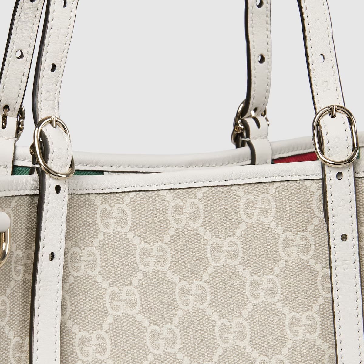 Gvc*1 EMBLEM MEDIUM TOTE BAG