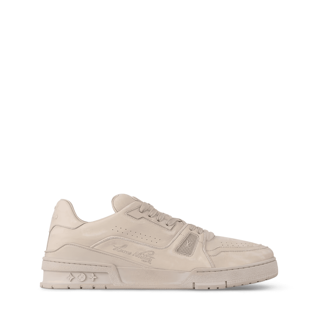 L0vis Vvtt0n 1AHDAK LV Trainer Distressed Sneaker