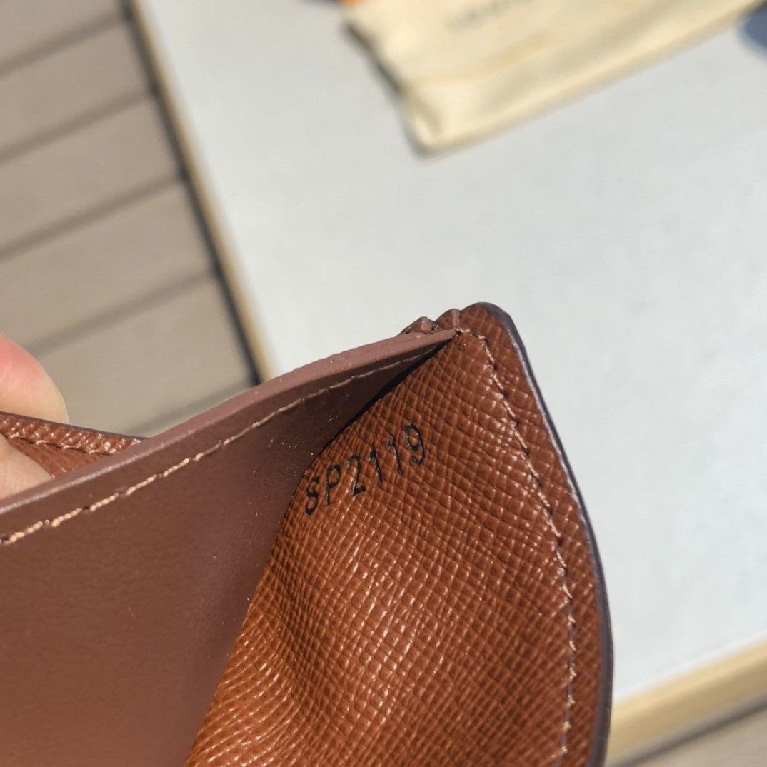 L0vis Vvtt0n Marco Wallet M61675