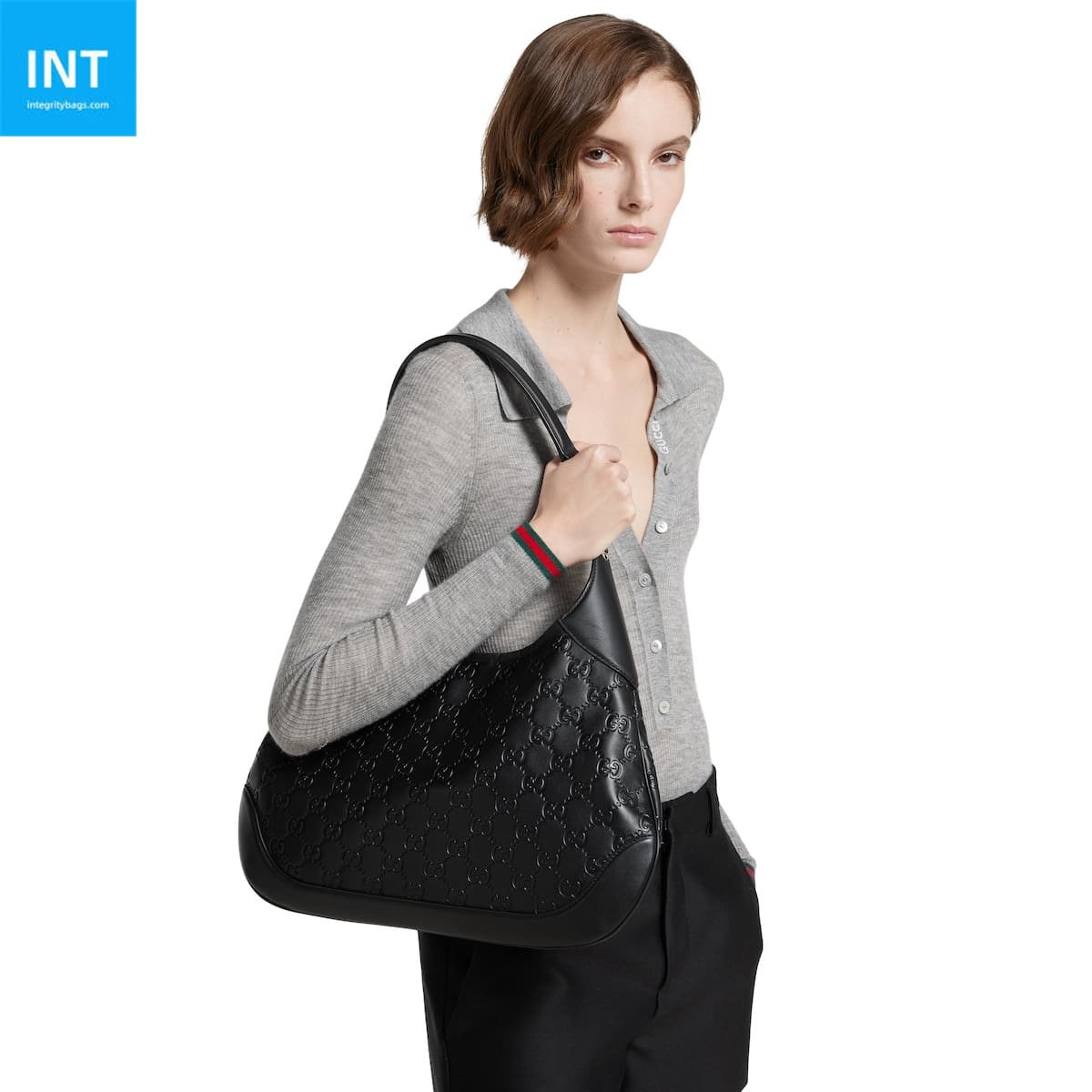 Gvc*1 B medium shoulder bag