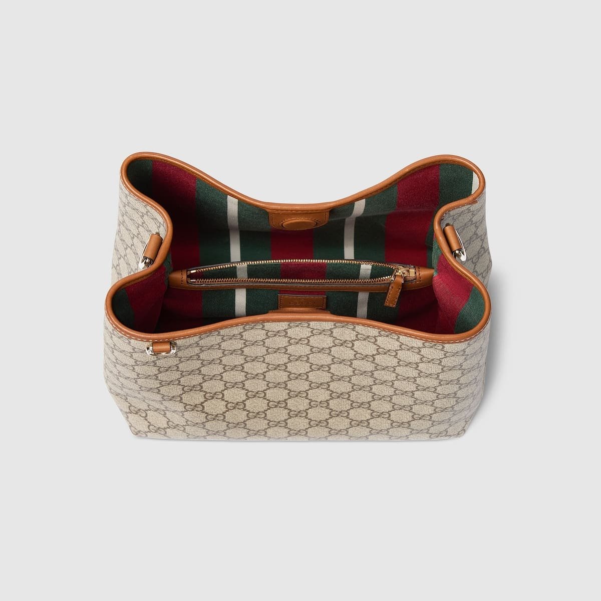 Gvc*1 Emblem medium bucket bag