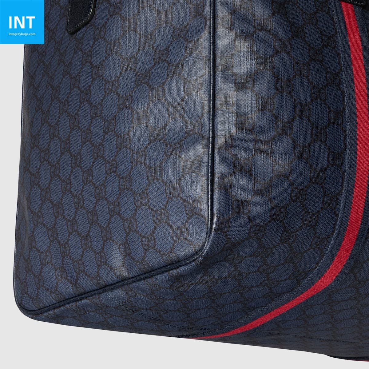 Gvc*1 Medium duffle bag with Web