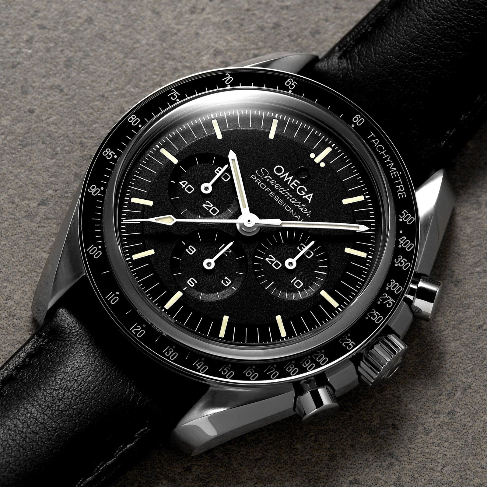 0me*ga Speedmaster Moonwatch Professional