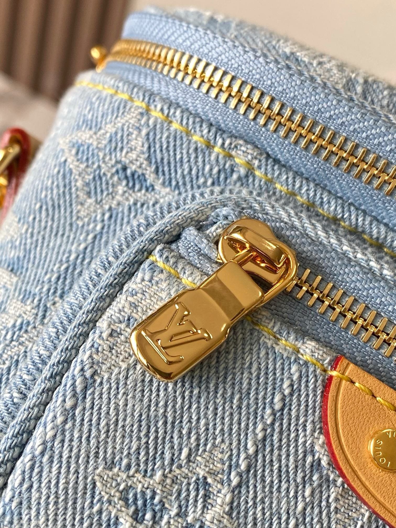 L0vis Vvtt0n M83353 Mini Bumbag