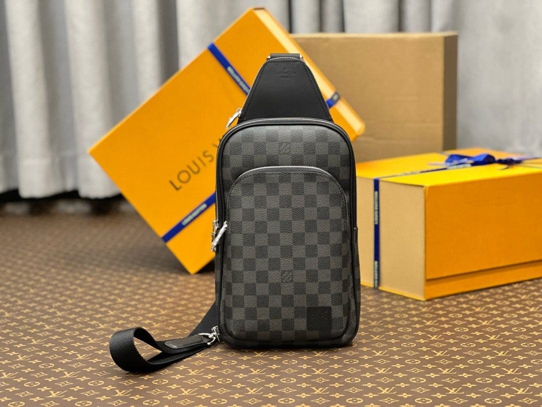 L0vis Vvtt0n N45303 Avenue Slingbag NM