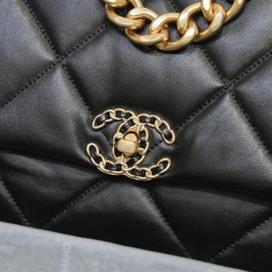 Ch**el 19 MAXI HANDBAG AS1162