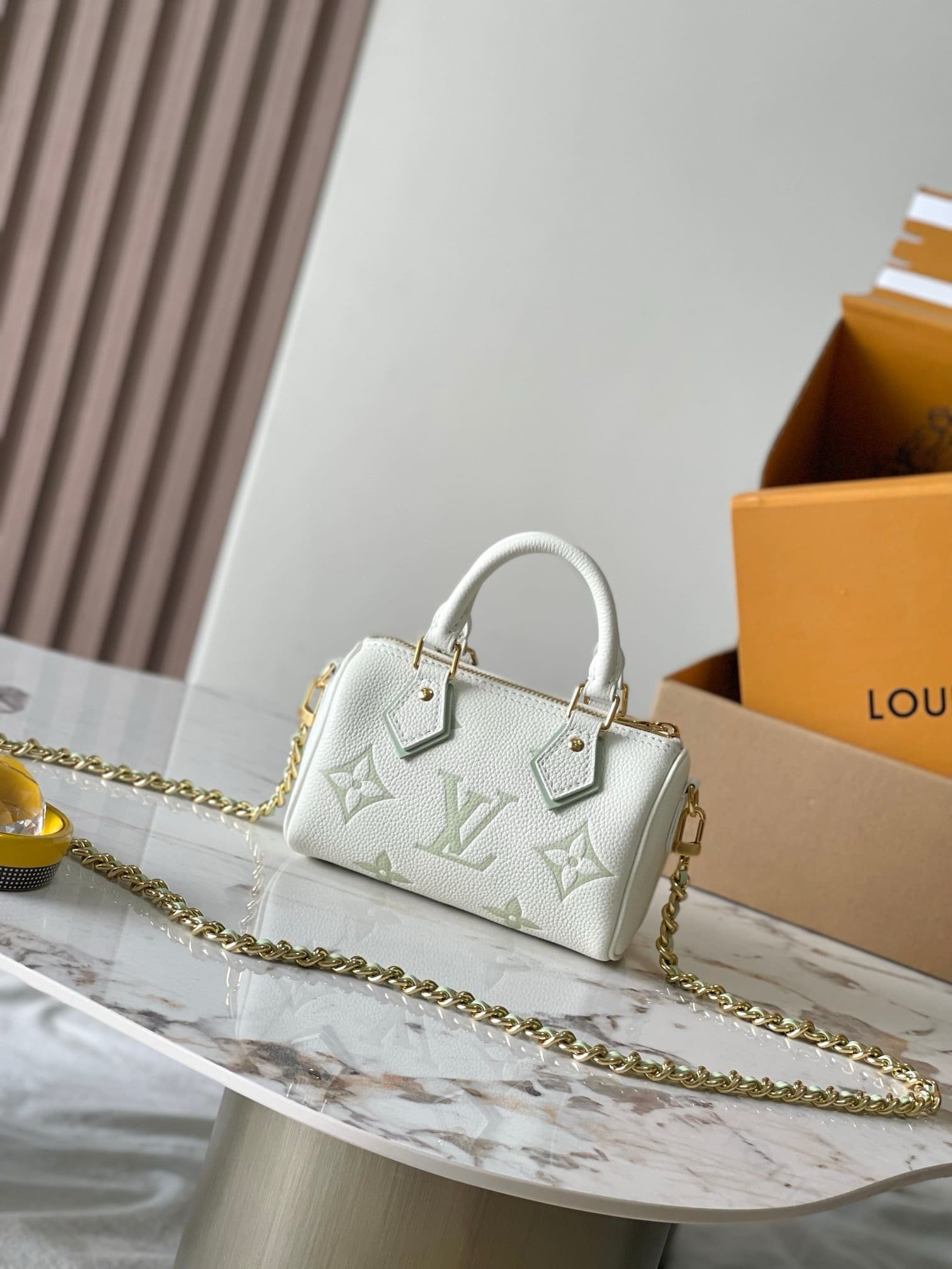 L0vis Vvtt0n M24169 Nano Speedy