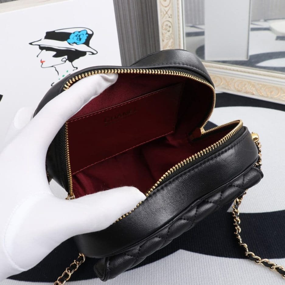 Ch**el 22s Heart Bag AS3191