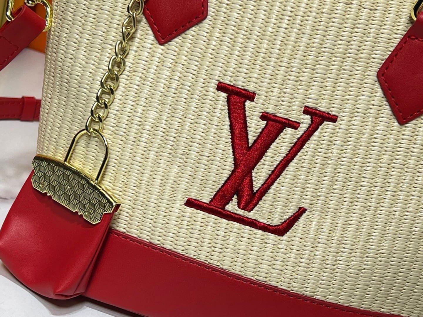 L0vis Vvtt0n Raffia Petit Bucket Tote