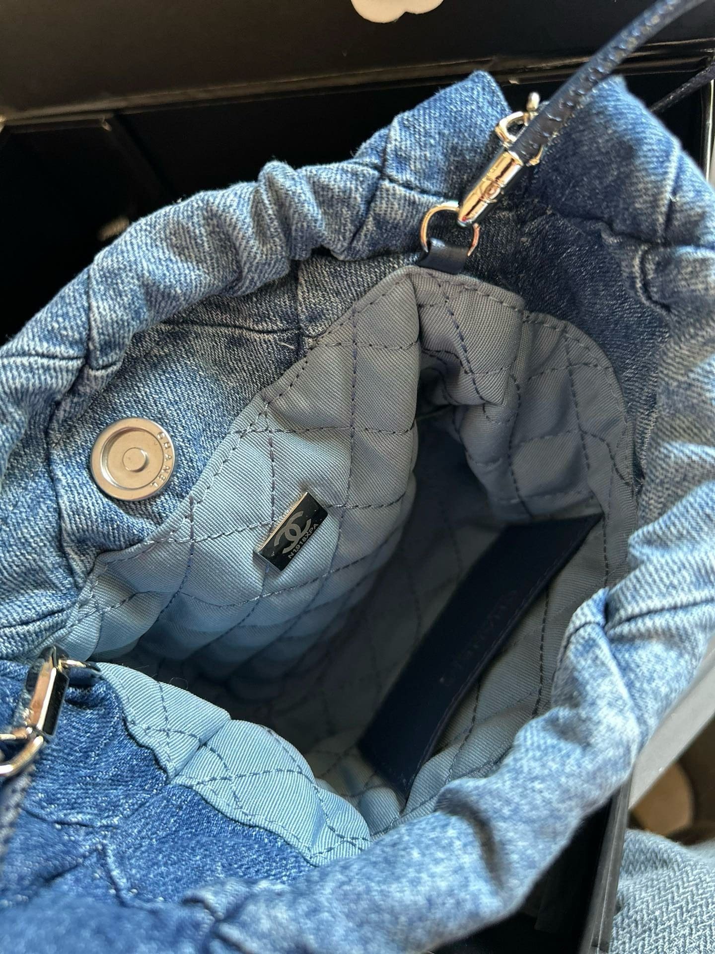 Ch**el 22 mini handbag