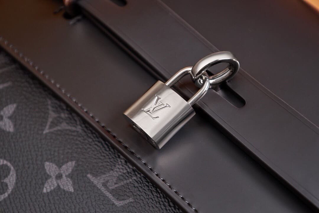 L0vis Vvtt0n M44052 Steamer Backpack