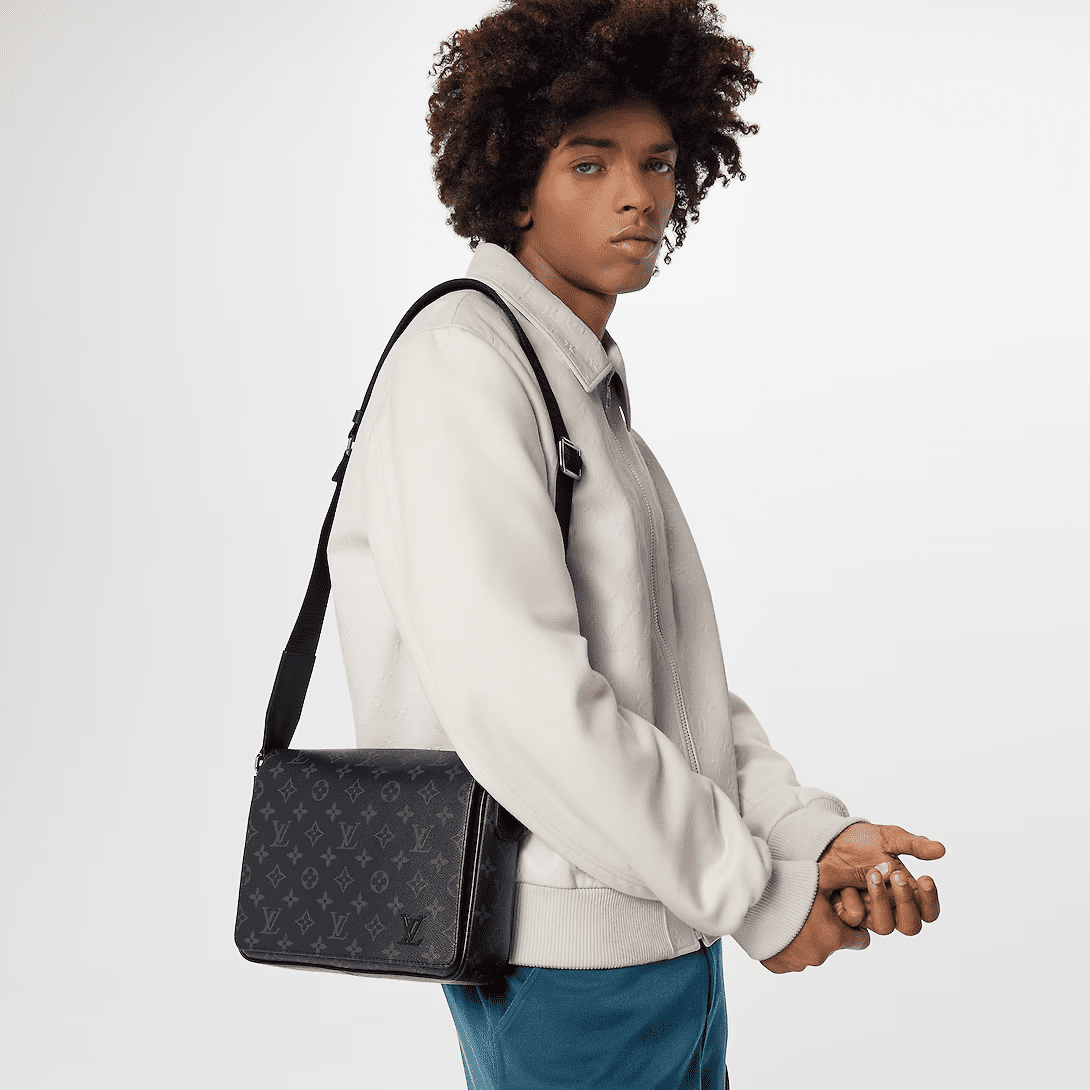 L0vis Vvtt0n DISTRICT Small Messenger Bag M46255