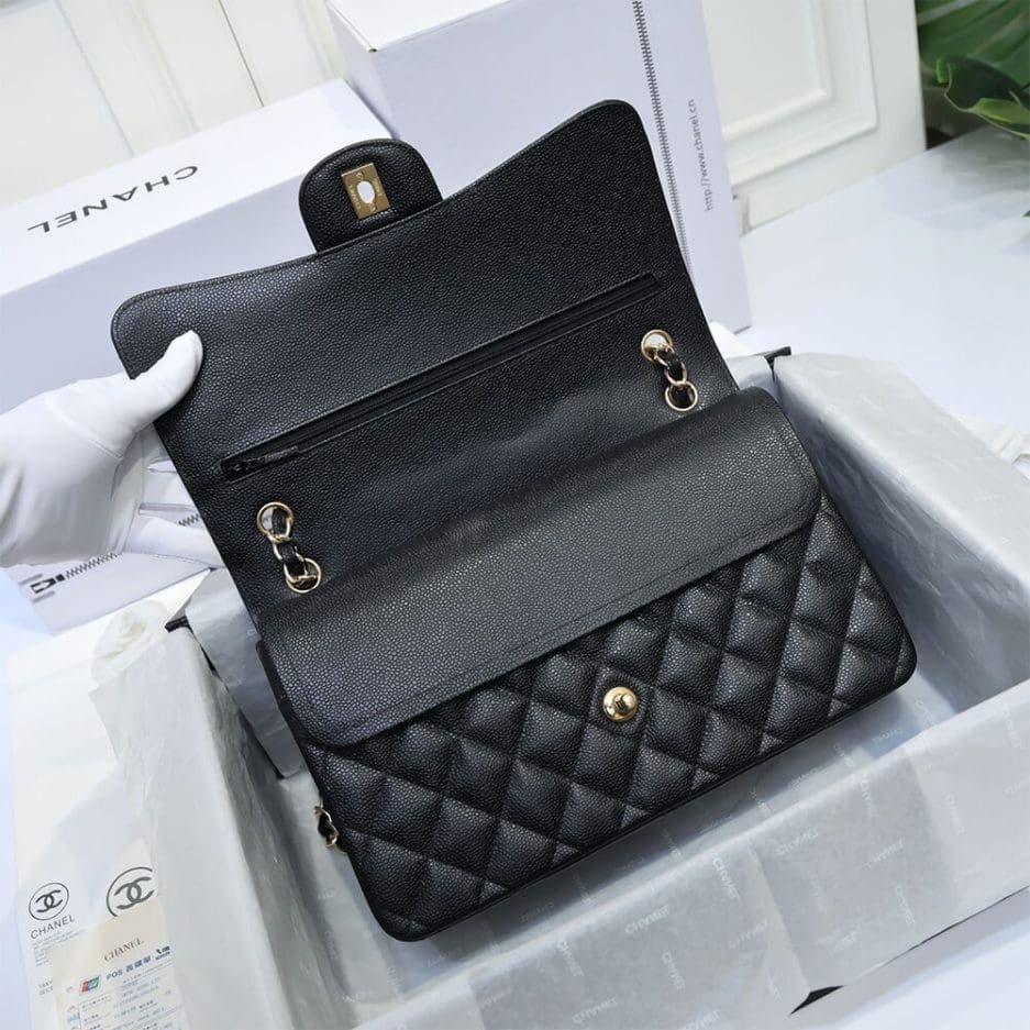 Ch**el LARGE CLASSIC HANDBAG  Grained Calfskin & Gold Metal