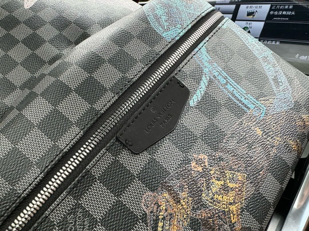 L0vis Vvtt0n Backpack