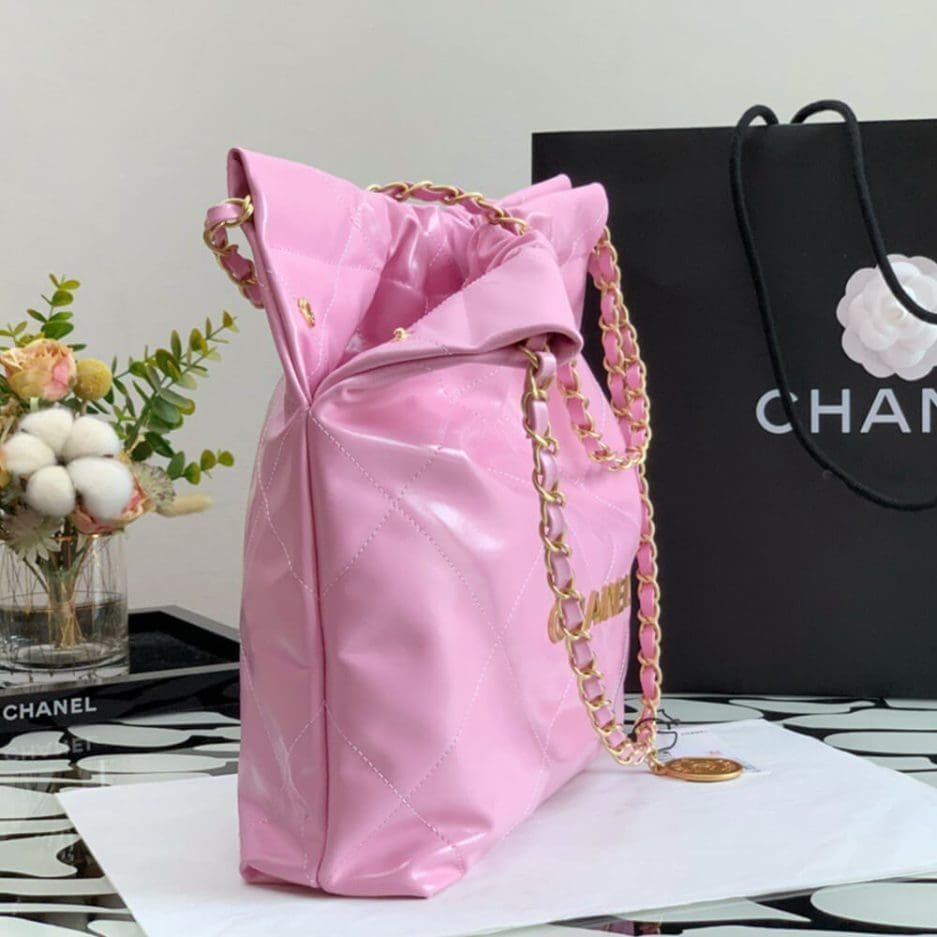 Ch**el 22 SMALL HANDBAG  AS3260