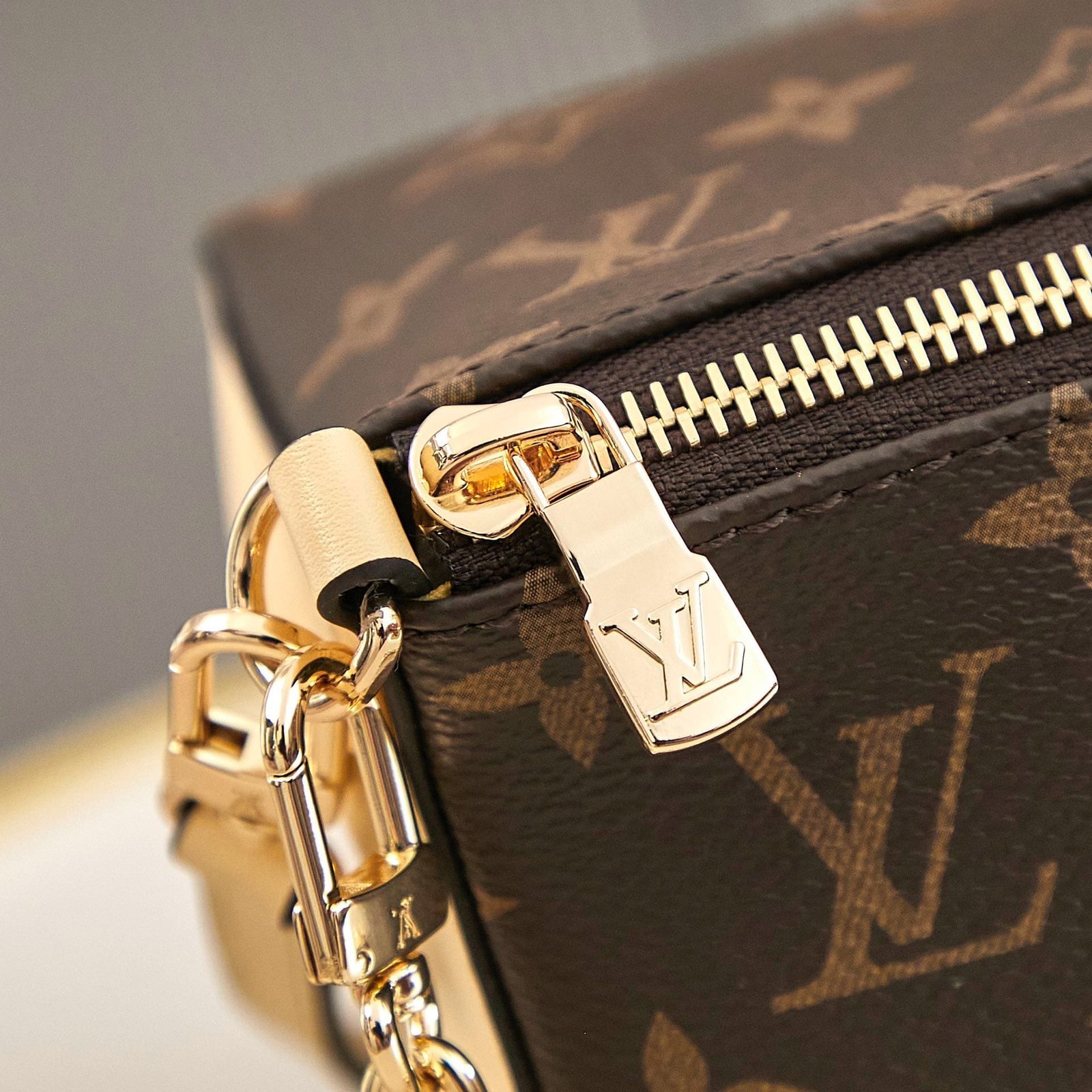 L0vis Vvtt0n M11672 Bloom Pouch