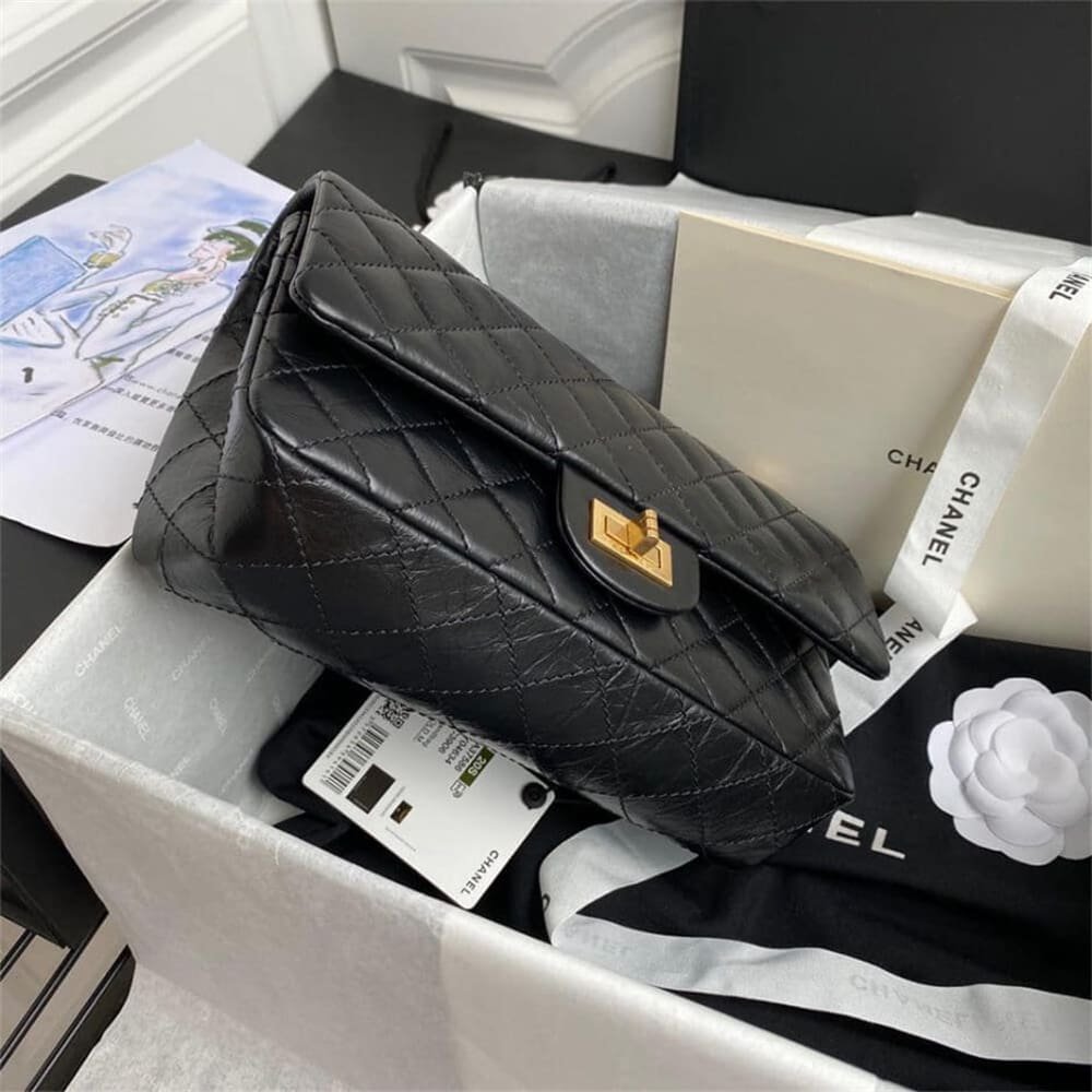 Ch**el 2.55 HANDBAG A37586
