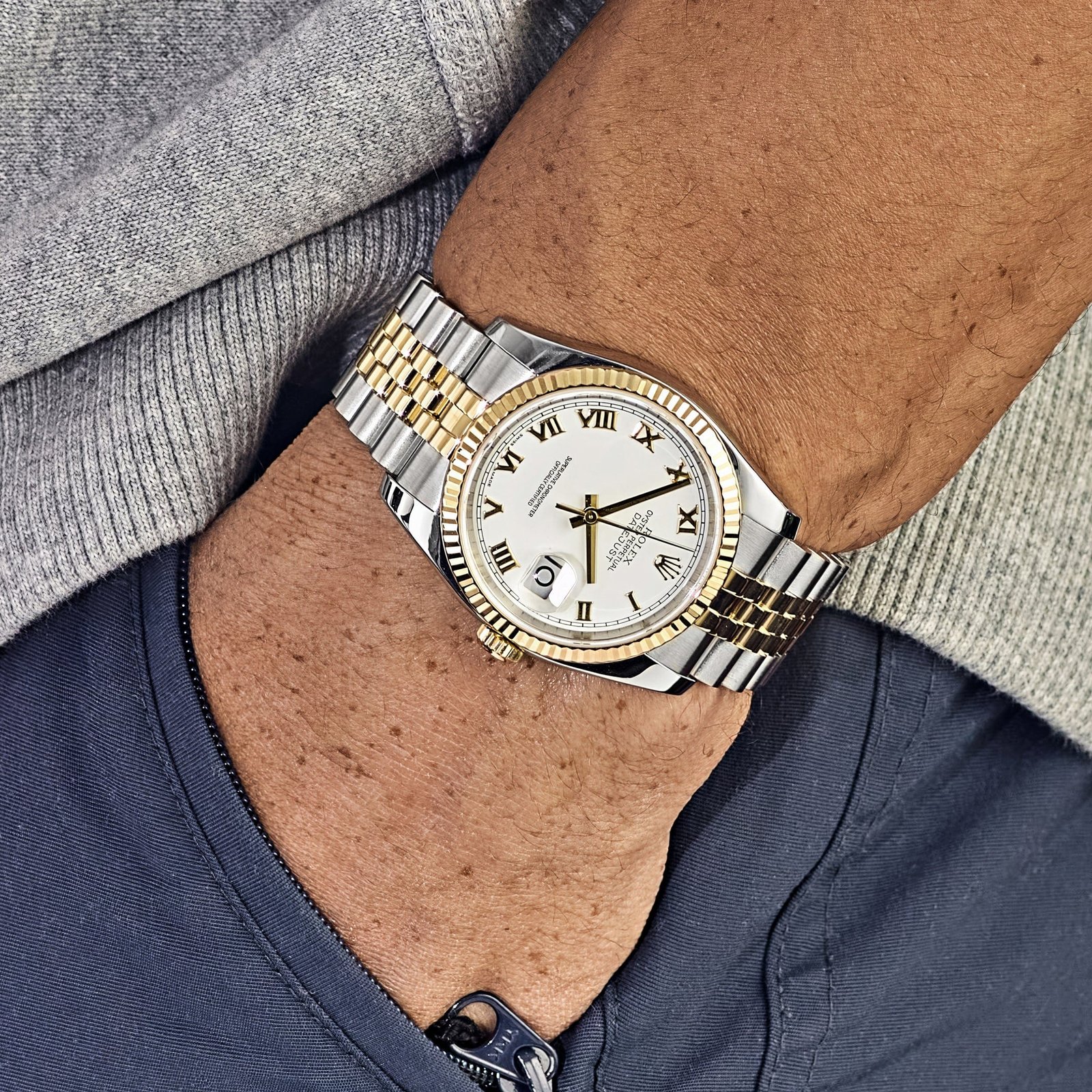 R01ex Datejust 36 126233 Yellow Gold Stainless Steel White Roman Dial Jubilee (2025)