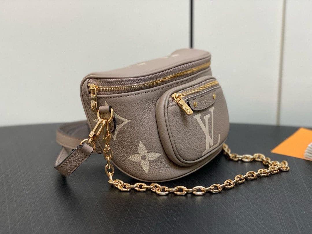 L0vis Vvtt0n M83219 Mini Bumbag