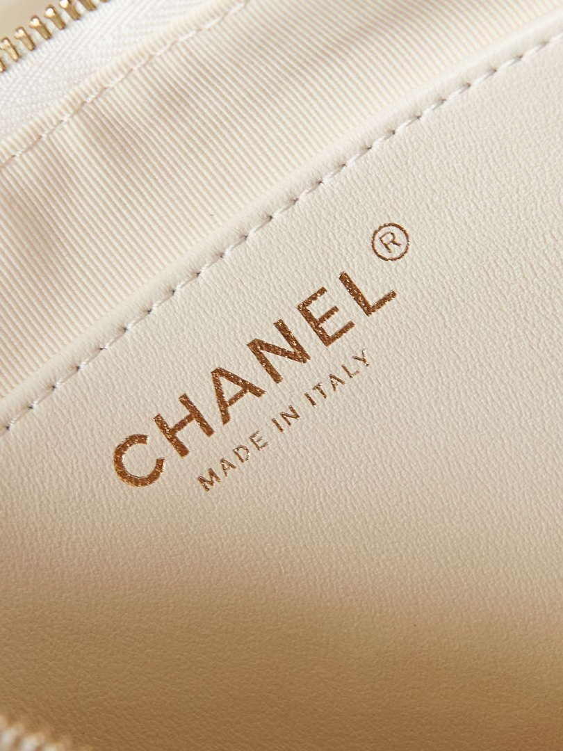 Ch**el AS4422 23K Hobo Bag Lambskin Gold Metal White