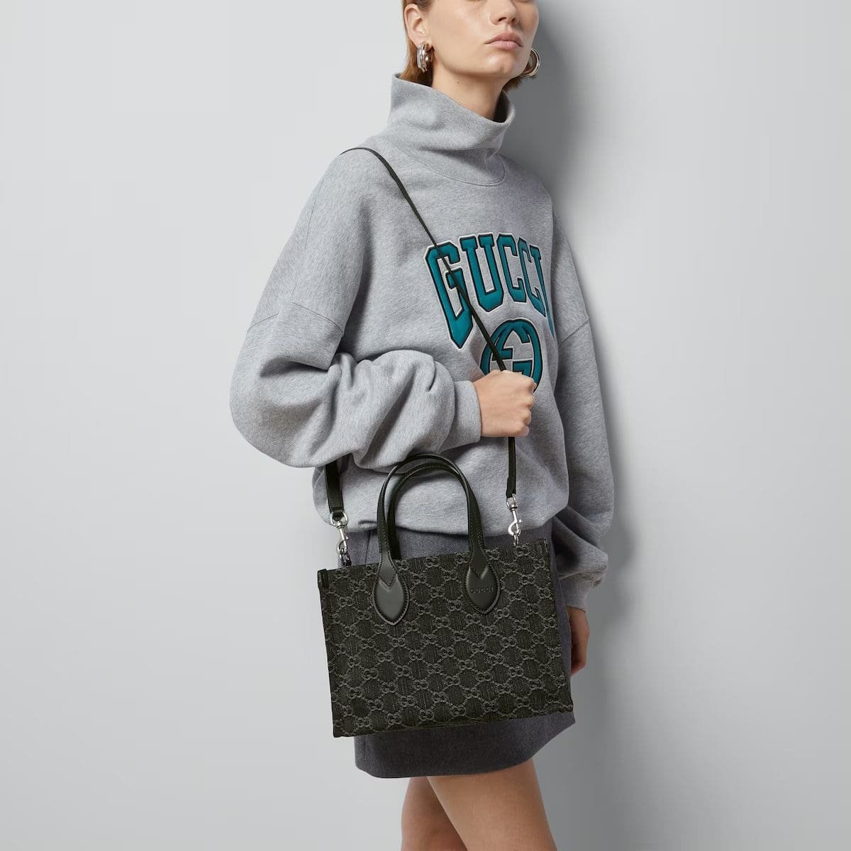 Gvc*1 OPHIDIA GG MEDIUM TOTE BAG