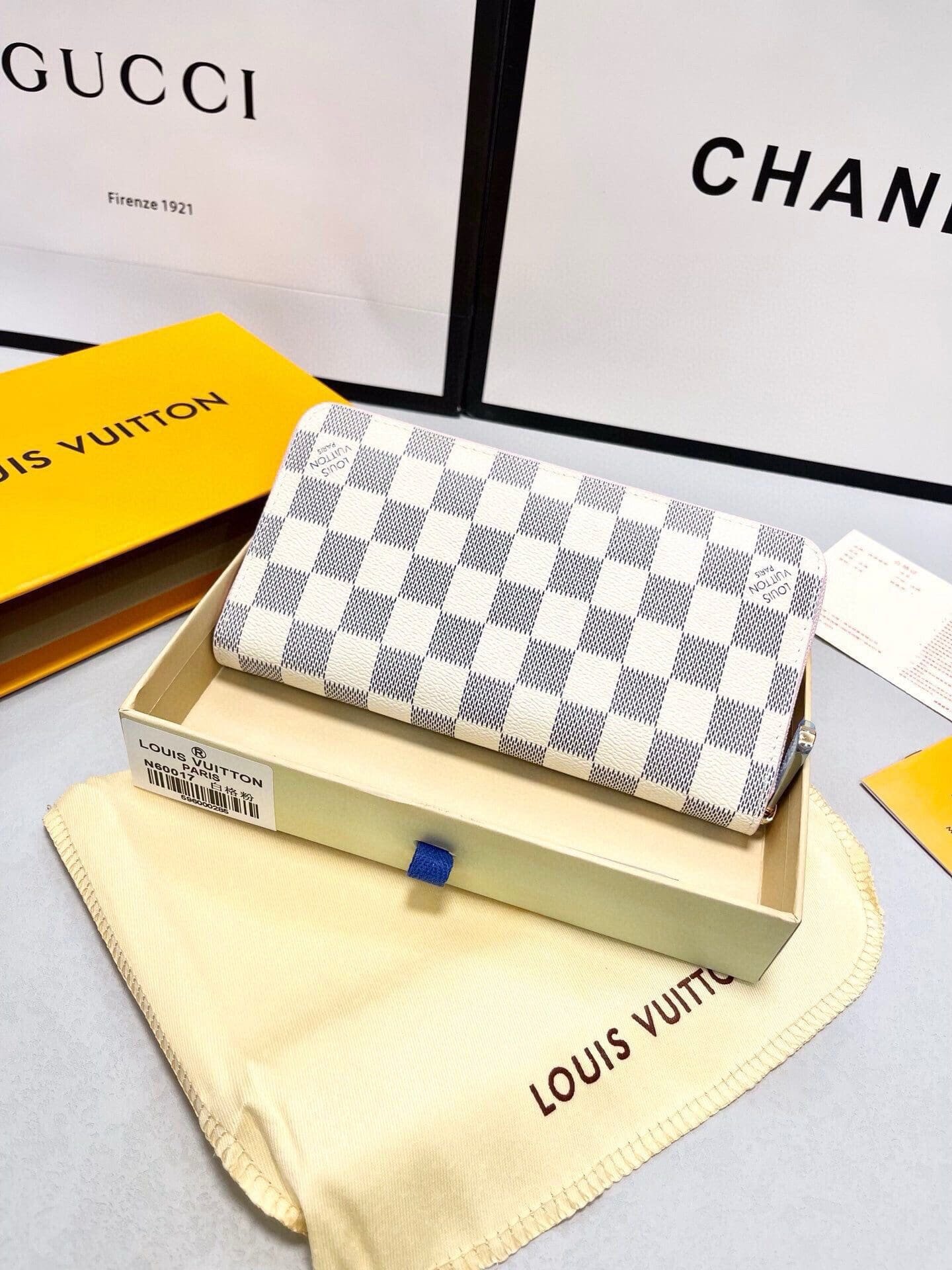 L0vis Vvtt0n N63503 Zippy Wallet