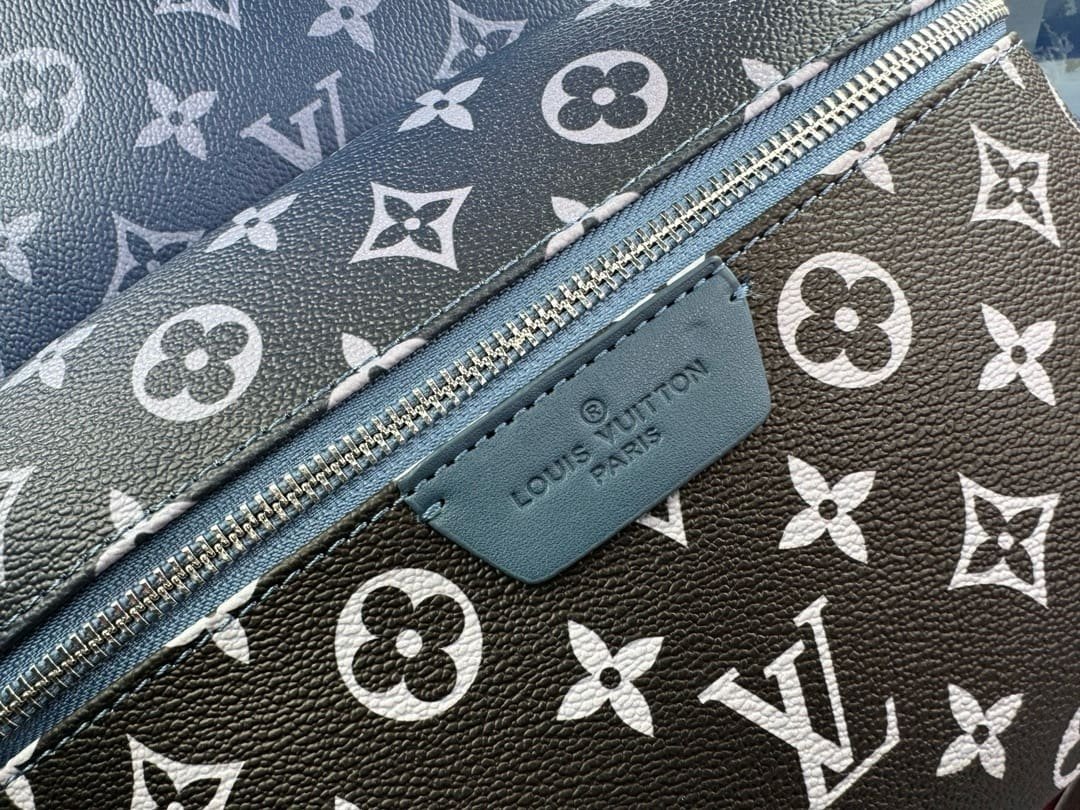 L0vis Vvtt0n M11590 Discovery Backpack PM