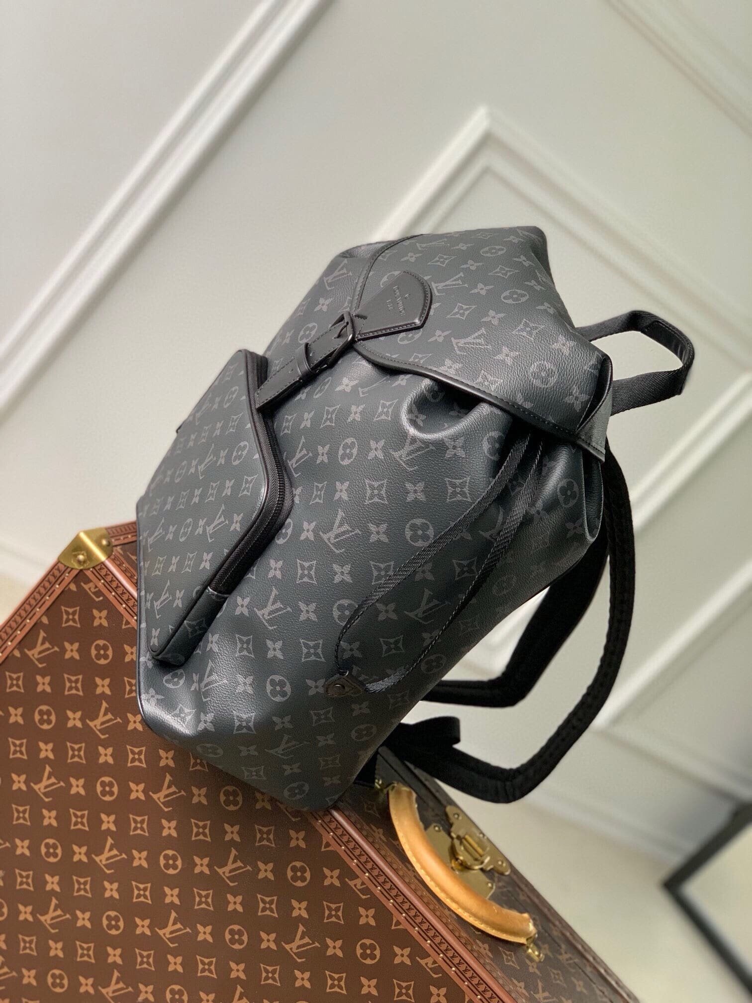 L0vis Vvtt0n M46683 Montsouris Backpack