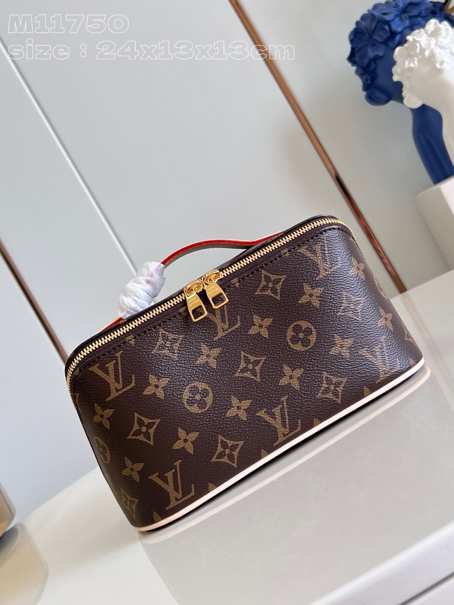 L0vis Vvtt0n M11750 Toiletry Bag (top quality)