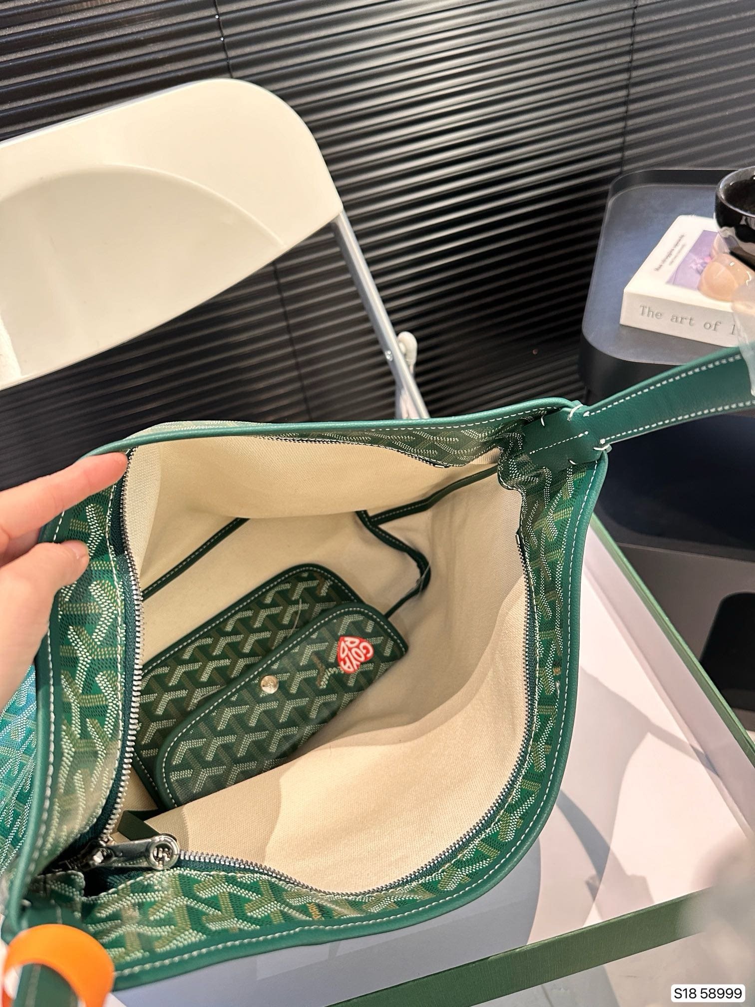 G09ard shopping bag