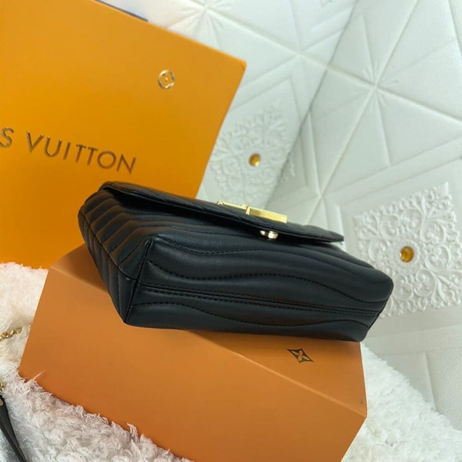 L0vis Vvtt0n NEW WAVE CHAIN BAG M58552