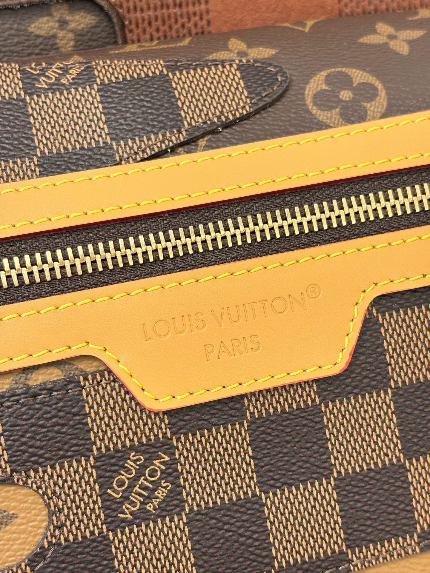 L0vis Vvtt0n M26130 Discovery Backpack PM