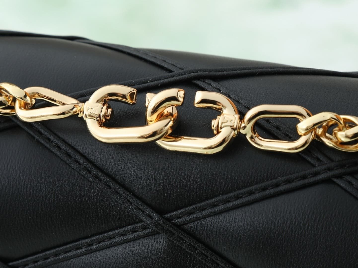L0vis Vvtt0n M13139 Wallet On Chain GO-14