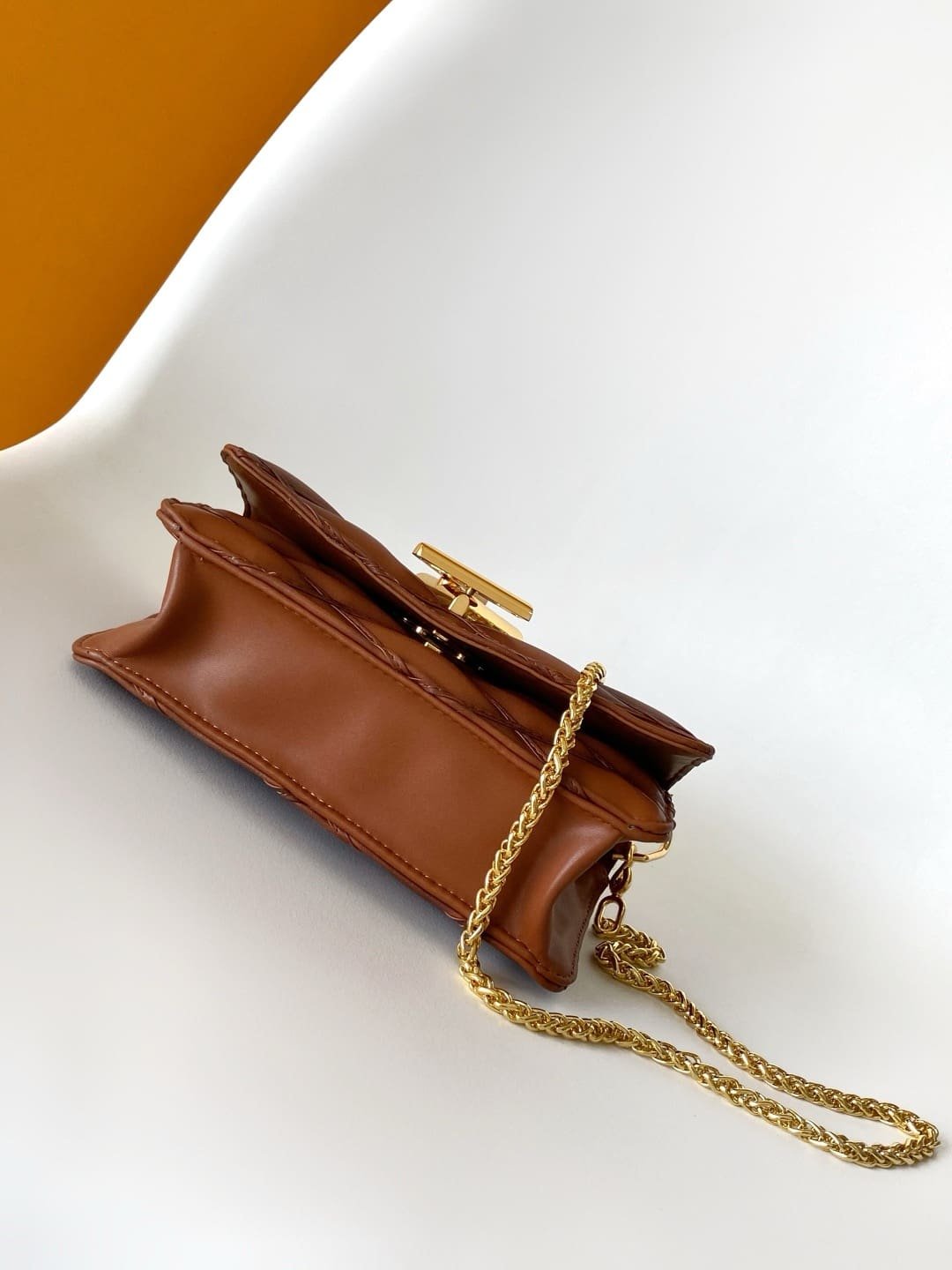 L0vis Vvtt0n M13841 Wallet On Chain GO-14
