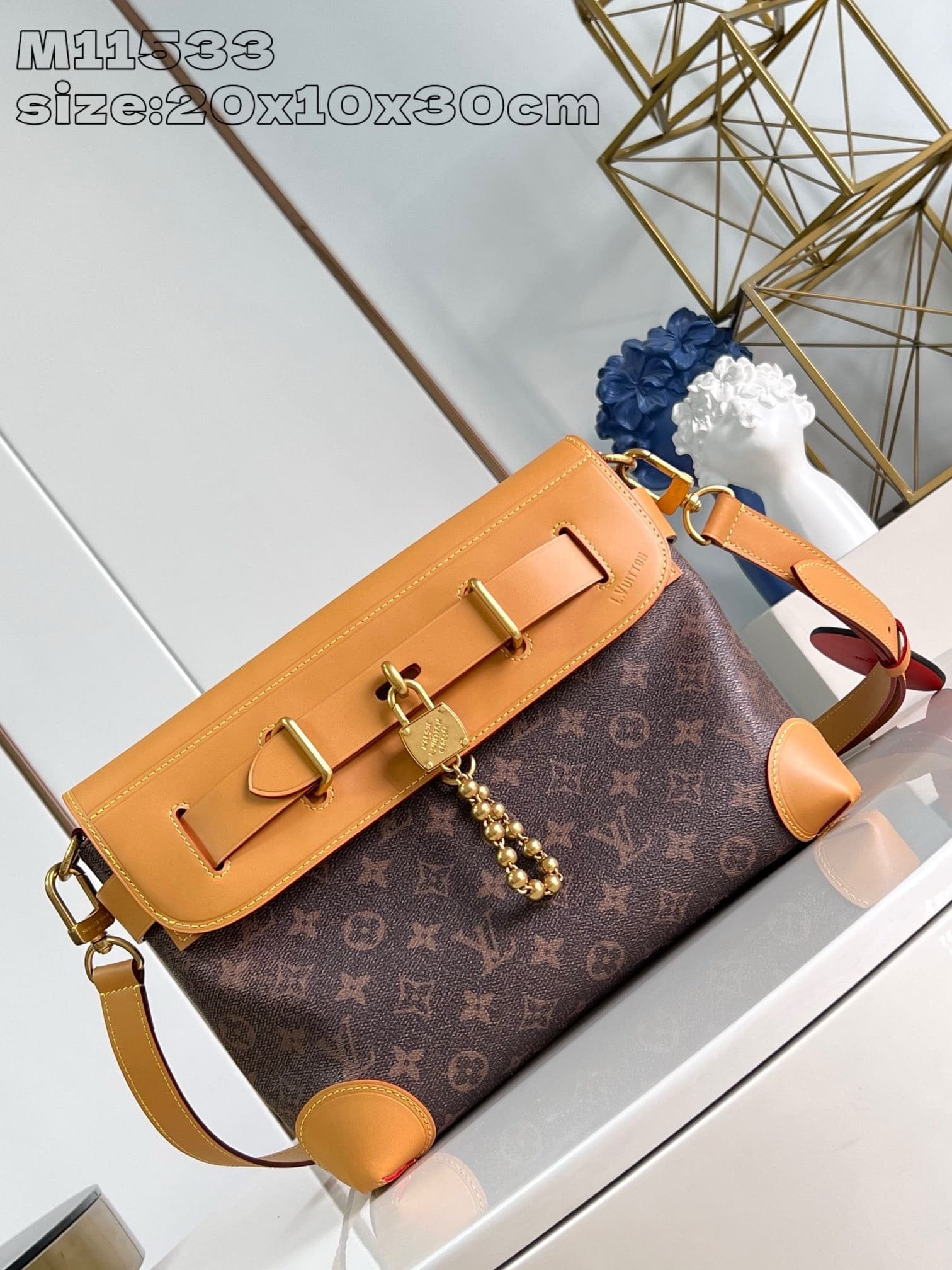 L0vis Vvtt0n M11533 Steamer Crossbody