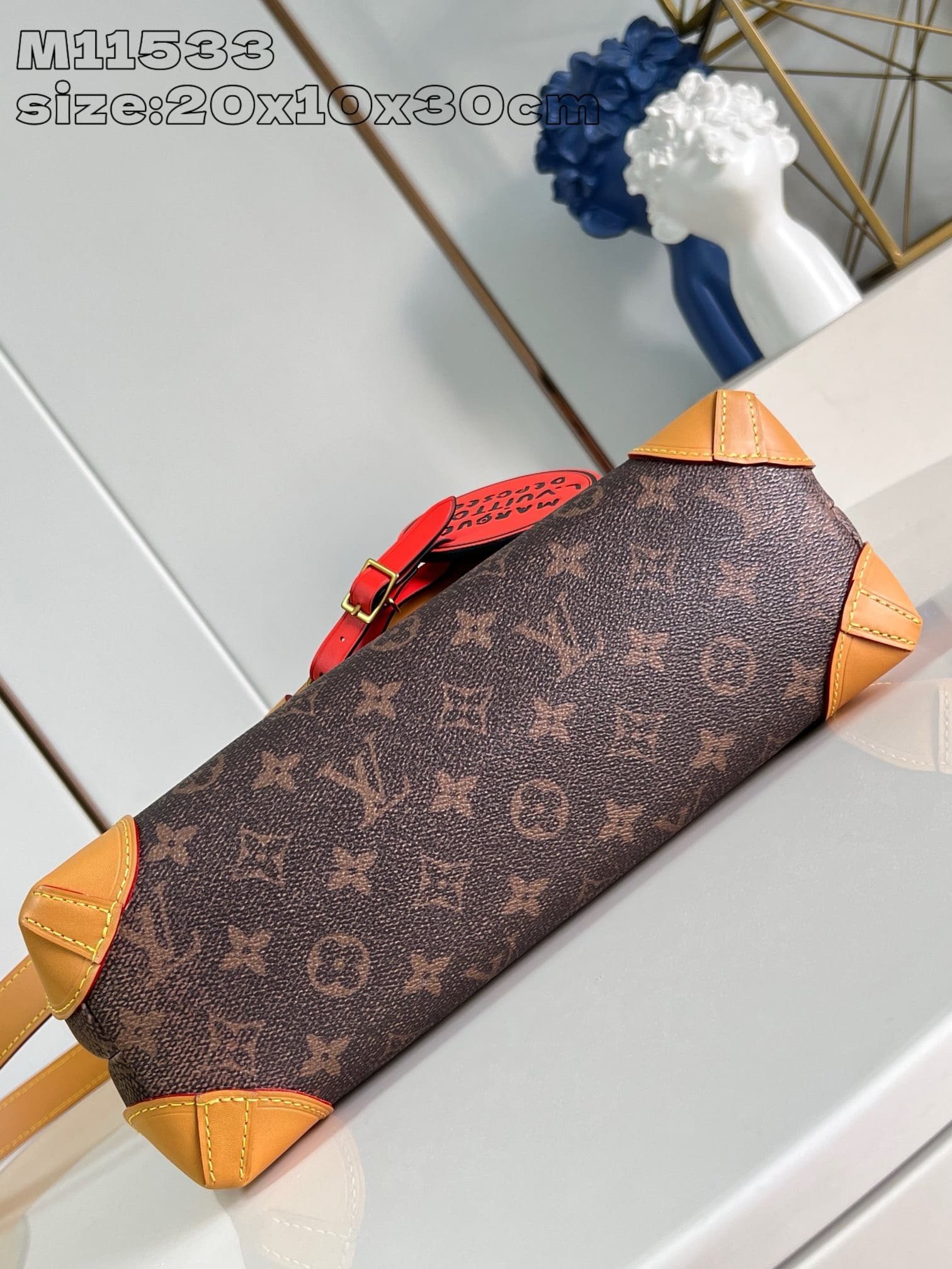 L0vis Vvtt0n M11533 Steamer Crossbody
