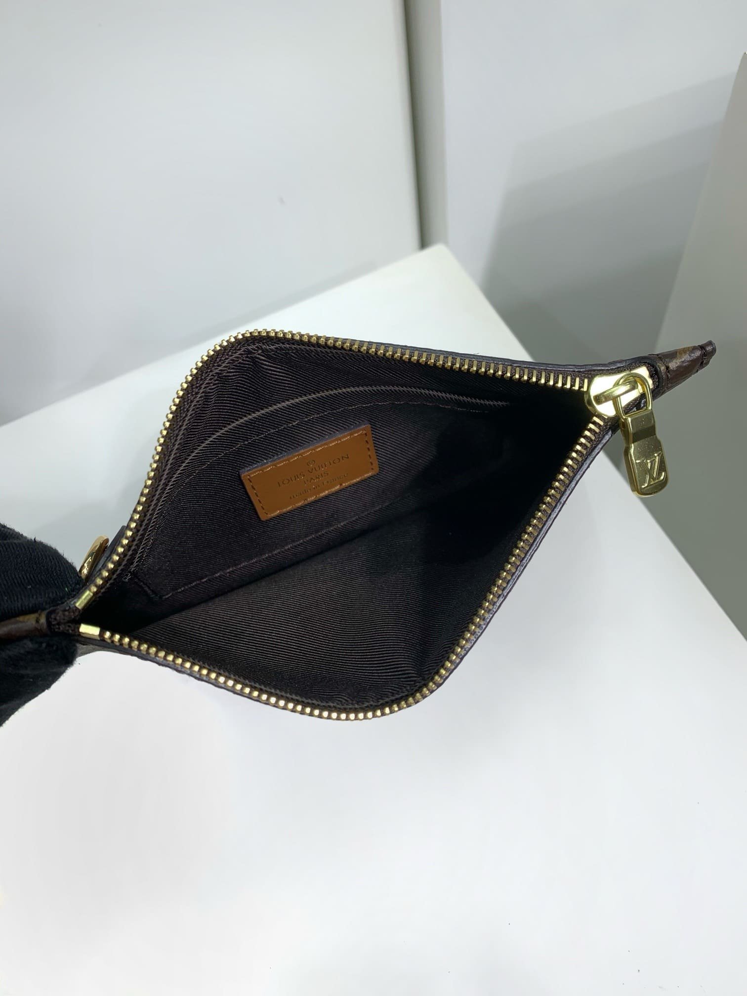 L0vis Vvtt0n M46311 LOOP HOBO BAG