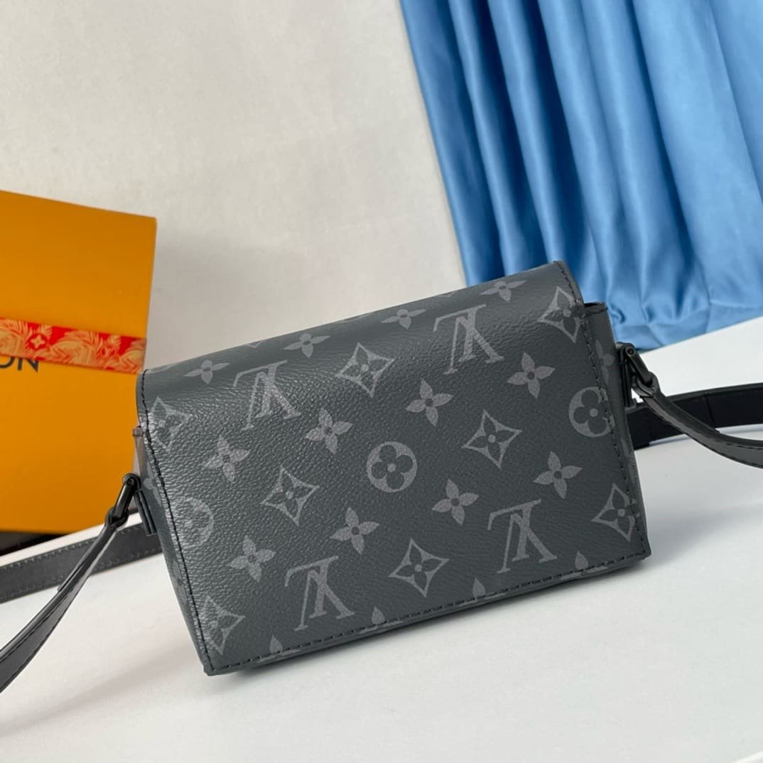 L0vis Vvtt0n M81783 Steamer Wearable Wallet