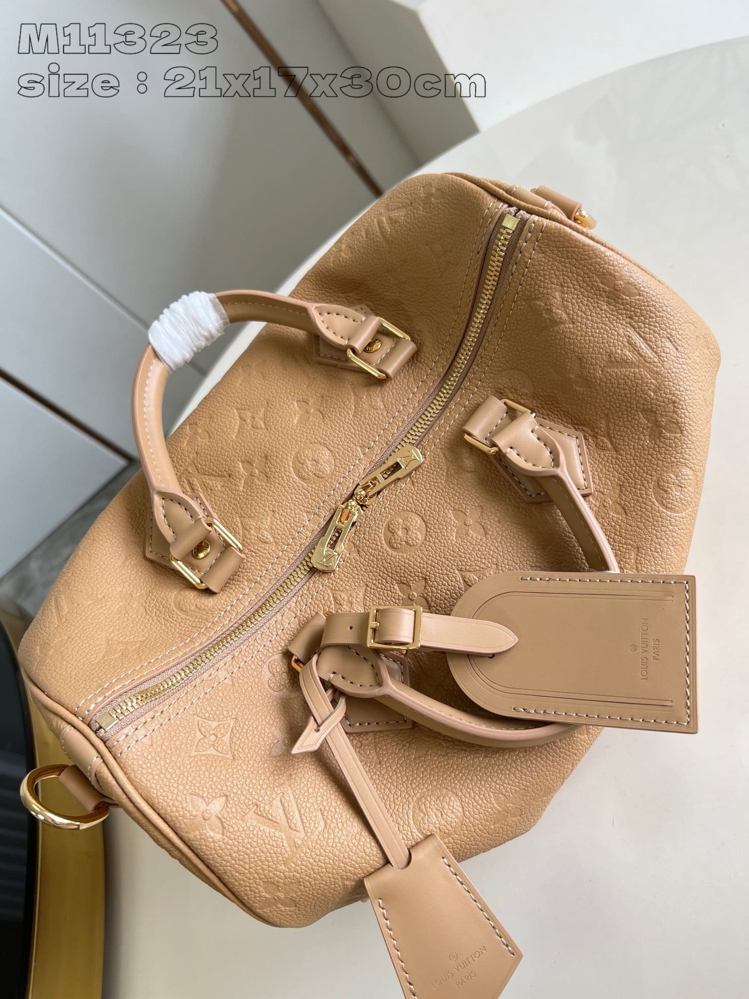 L0vis Vvtt0n M11323 Speedy Soft 30