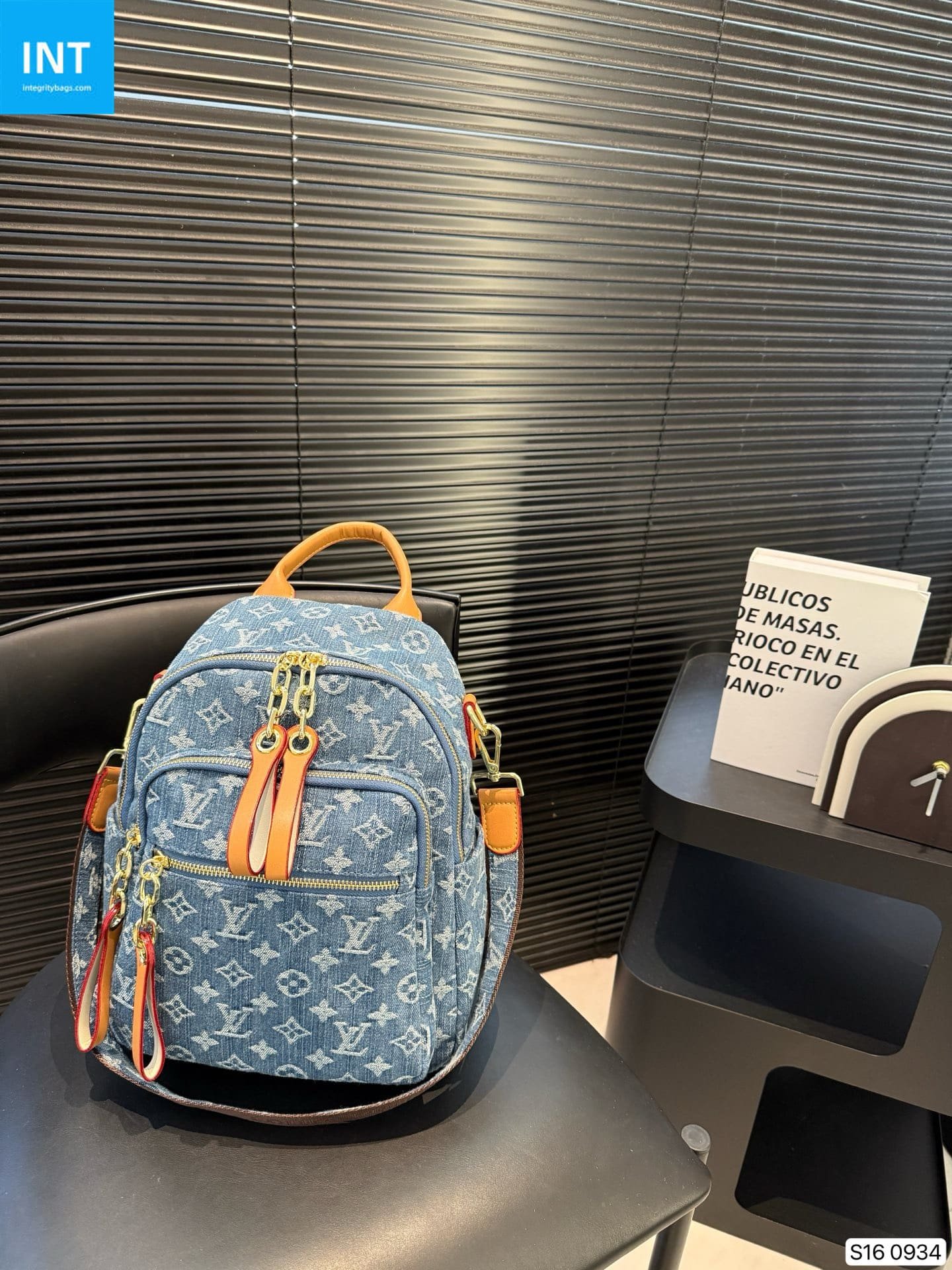 L0vis Vvtt0n backpack