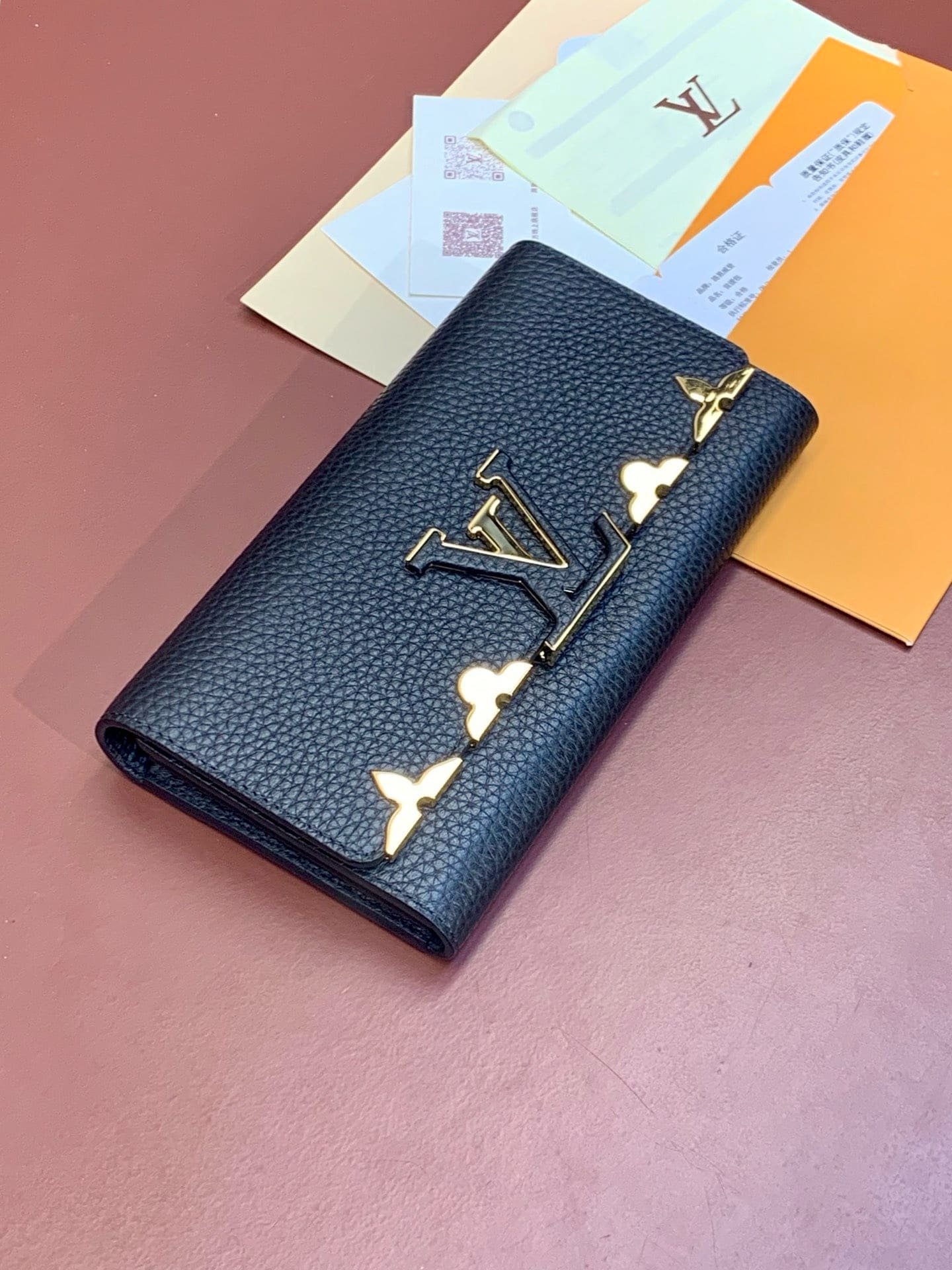 L0vis Vvtt0n M64551 Capucines Wallet