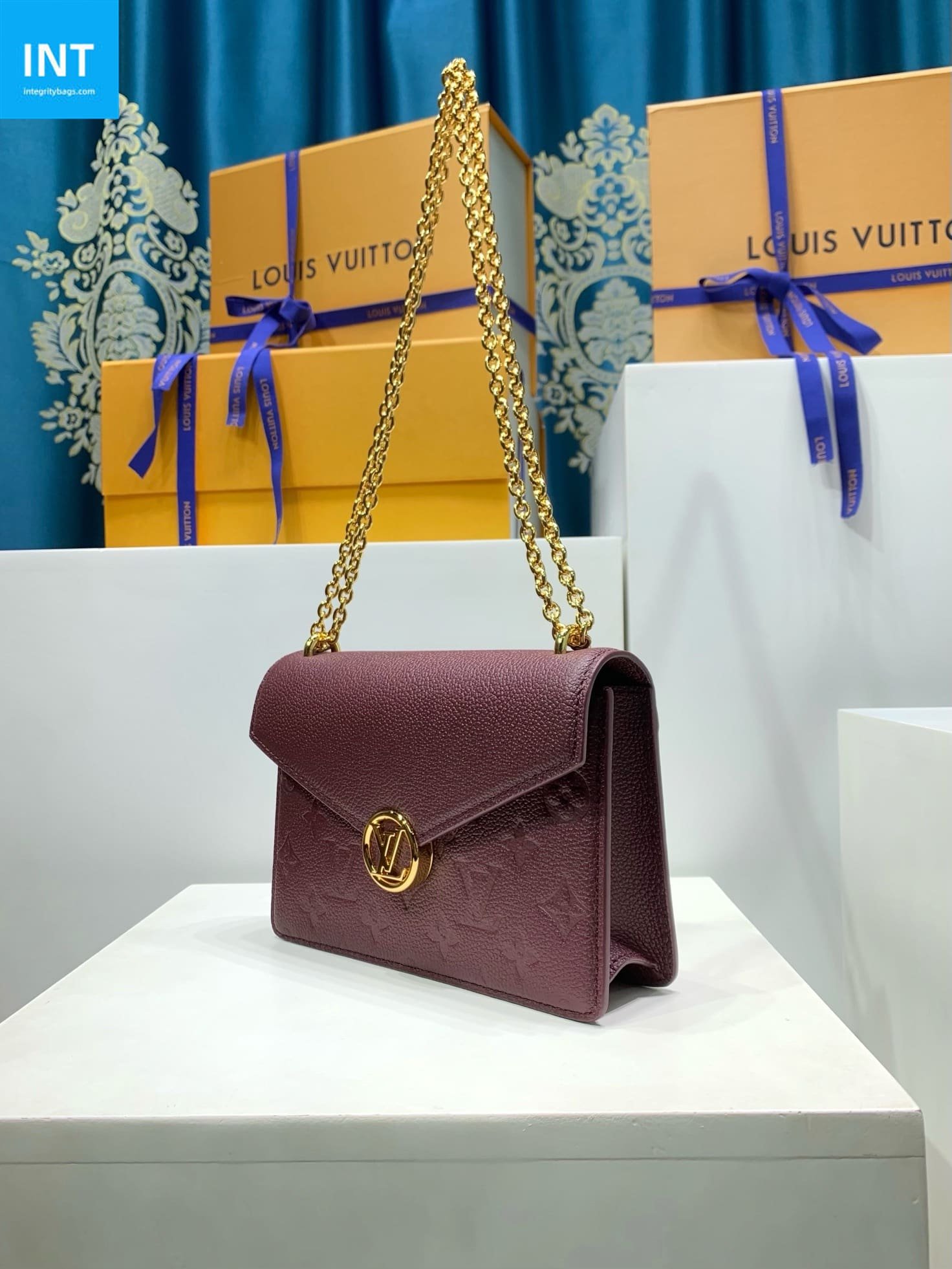 L0vis Vvtt0n M25814 Wallet On Chain Rosy