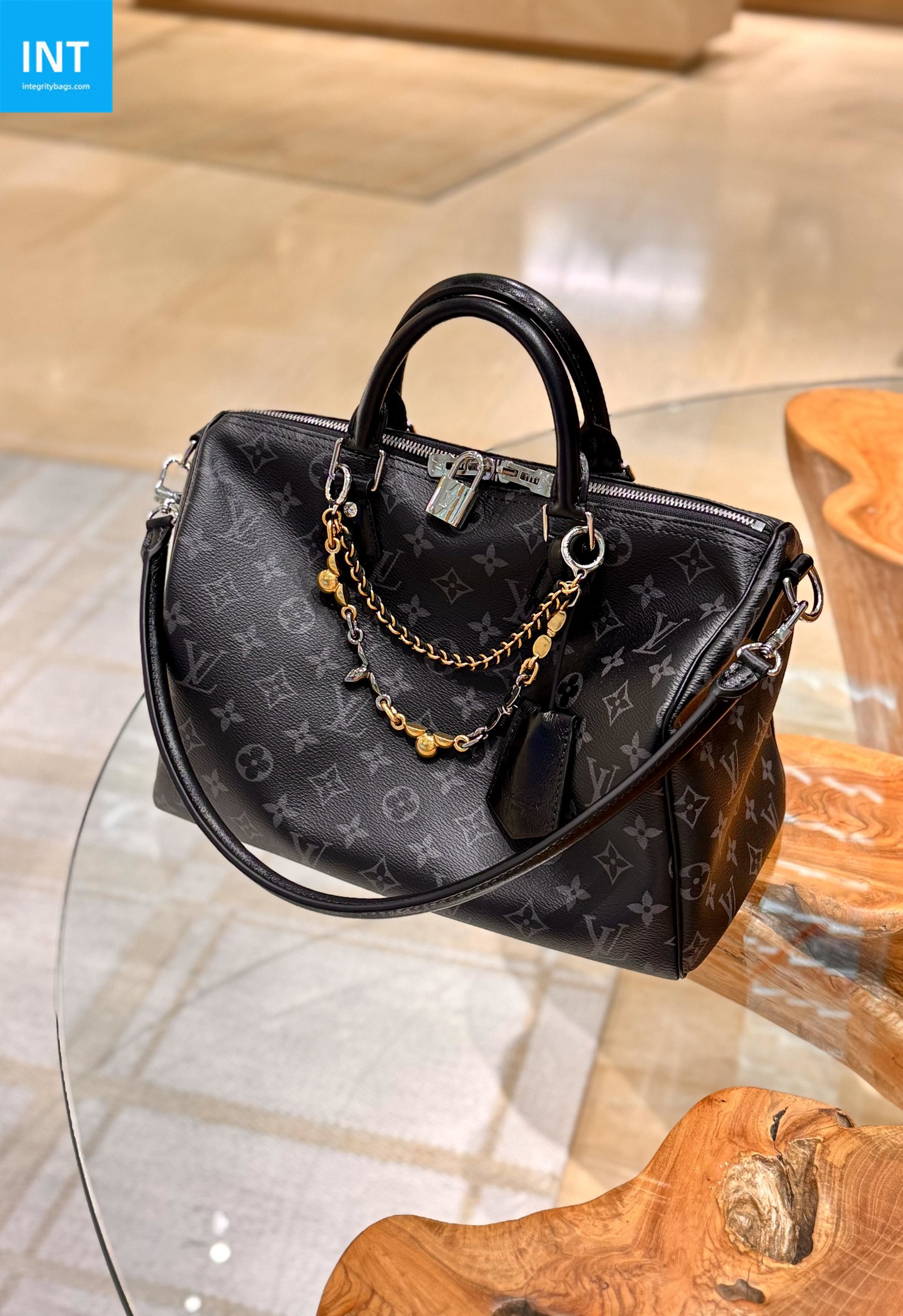 L0vis Vvtt0n M15102 Speedy Soft 30