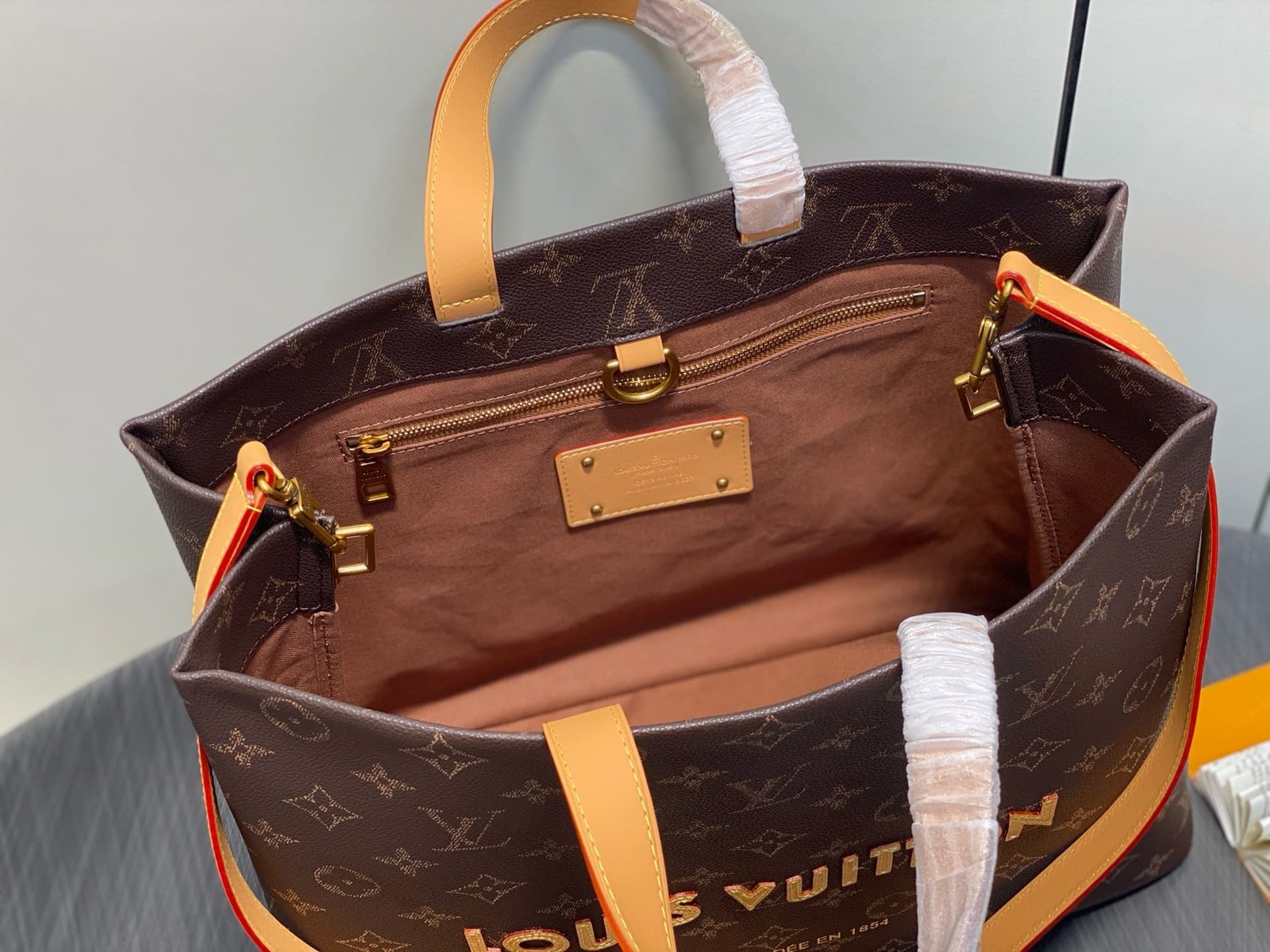 L0vis Vvtt0n M13928 Shopper Tote MM