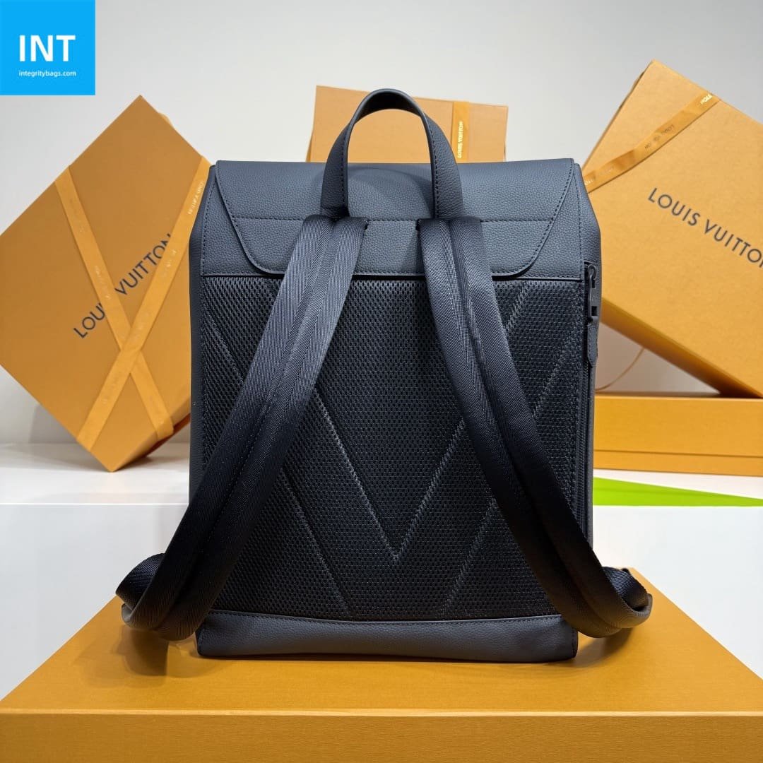 L0vis Vvtt0n M15262 Fastline Backpack