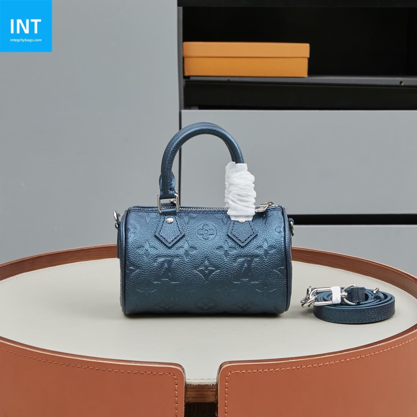 L0vis Vvtt0n M26510 Nano Speedy