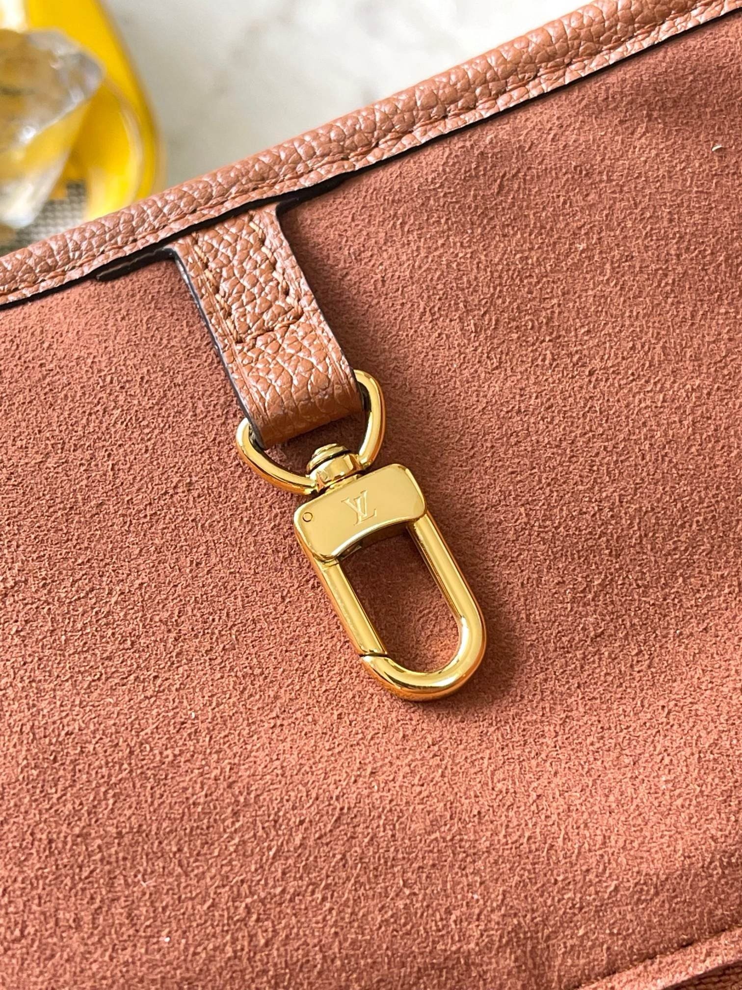 L0vis Vvtt0n M12605 Neverfull MM