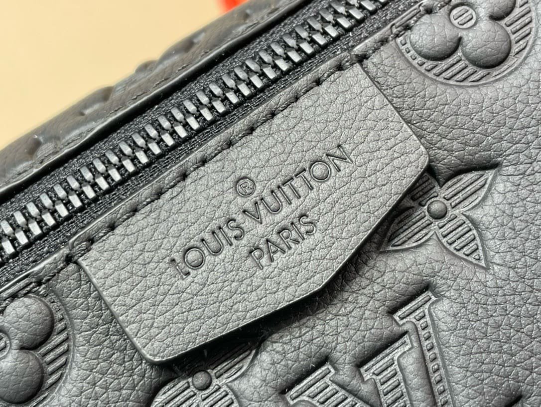 L0vis Vvtt0n M14874 Pulse Messenger