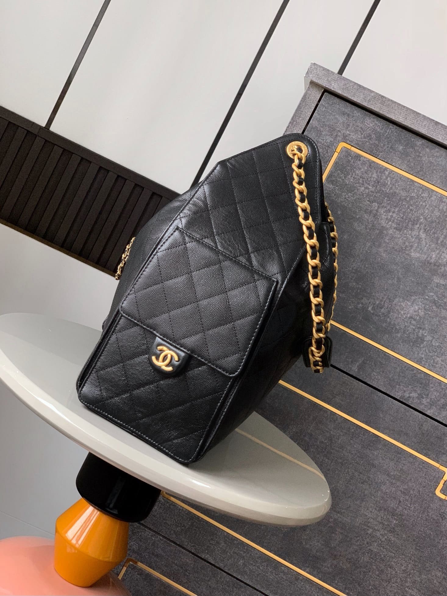 Ch**el 25 Medium Handbag