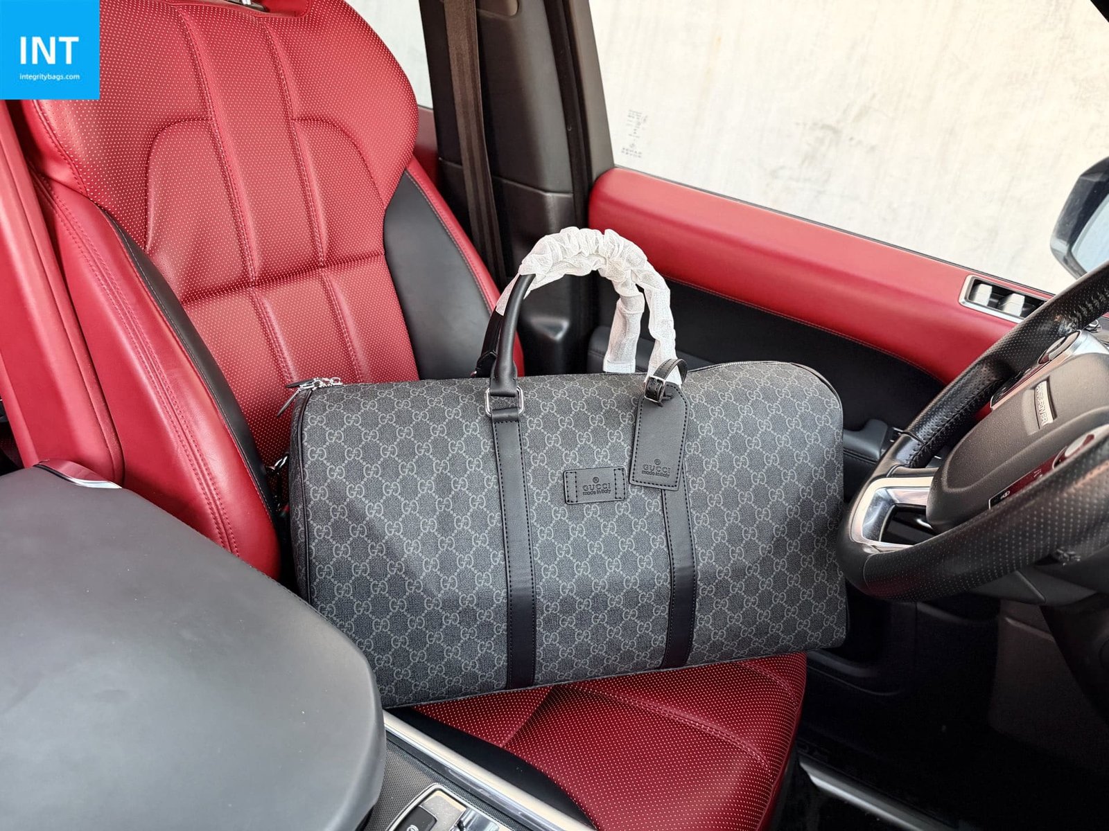 Gvc*1 LARGE DUFFLE BAG